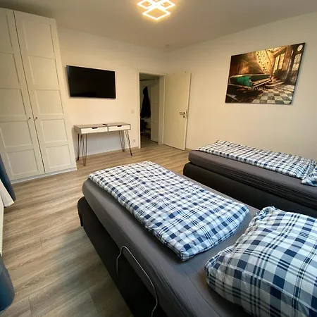 Modern 2 4 Beds Apartment *