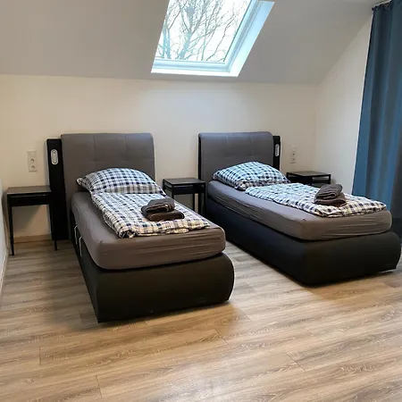 Modern 2 4 Beds *