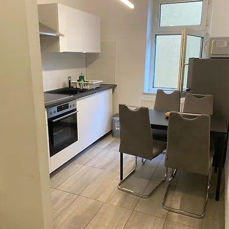 Modern 2 4 Beds Essen