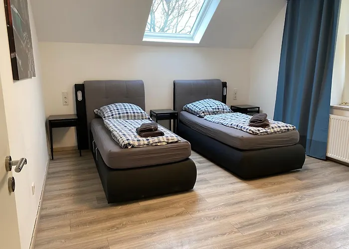 Modern 2 4 Beds *