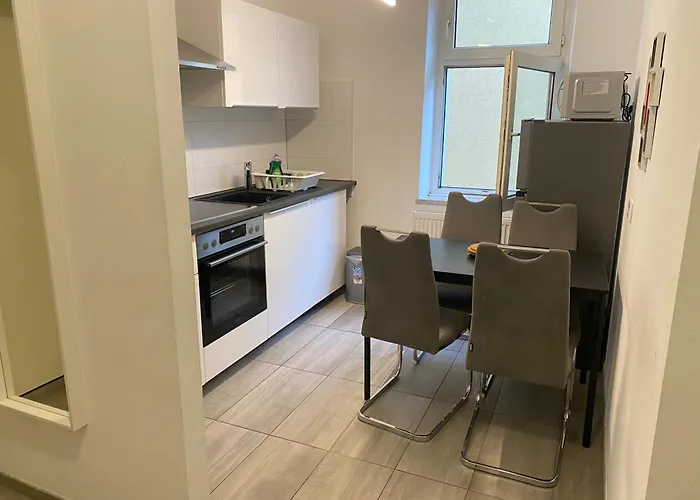 Modern 2 4 Beds Essen